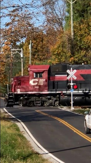 Locomotives Working Hard, Heavy Train In Mount Orab, Ohio, JawTooth shorts