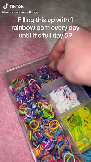 #day59 #rainbowloom #challenge #fillup #barbiepool #fypp