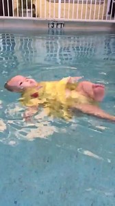 Infant Learns How to Swim Unassisted