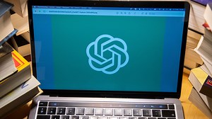 I'm an AI expert - I used ChatGPT to predict the winning lottery numbers