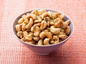 Rosemary Roasted Cashews