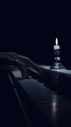 James Malikey on Instagram: "A river flows in you, full of sparkling energy — ‘River Flows In You’ (by Yiruma) calming piano 🤍🌊 #riverflowsinyou #yiruma #piano #pianist #pianocover #pianomusic #calmingmusic #heal #aesthetic"