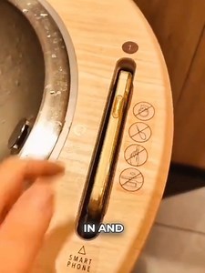 1M views · 17K reactions | In Japan, public handwashing stations now sanitize your phone with UV light while you clean up. A brilliant blend of hygiene and tech! #JapanInnovation #PhoneSanitizer #SmartHygiene | Facts Wiki | Facebook