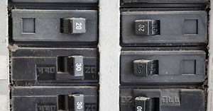 Square D Homeline Vs. Qo: Which Circuit Breaker Is Better?