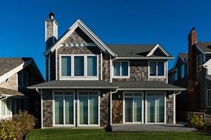 Cedar Shake Siding Vs. Vinyl: Which One Is Better?