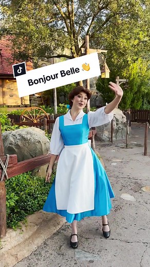When your provincial neighbors are all cast members ☀️👋 #Disney #DisneyParks #DisneyWorld #MagicKingdom #BeautyAndTheBeast #Belle #Bonjour #DisneyPrincess #Princess #WorldPrincessWeek