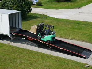 Mobile Ramp For Unloading Trucks | Reliable Mobile Dock Ramp