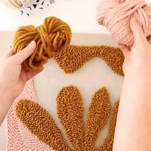 Look no further for your next craft project! TheModernCrafter has a beginner-friendly punch needle kit that'll let you DIY a gorgeous cushion. | Etsy