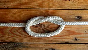 how-to-tie-a-flagpole-rope