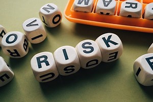 20 Project Risk Examples and Their Mitigation Strategies | ProjectPractical.com