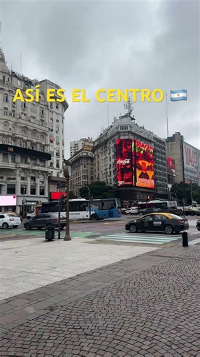 El microcentro de Buenos Aires nunca descansa 🚖🔥 #argentina #travel #buenosaires #4k