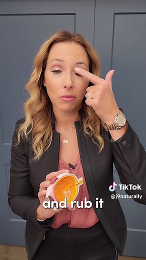 Eye Floaters: Natural Remedies & Tips