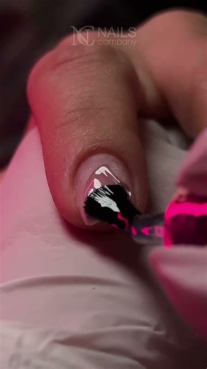Comment réaliser une pose d'ongles en 25 secondes ? #tutorialnails #nails #popits #popitsnails