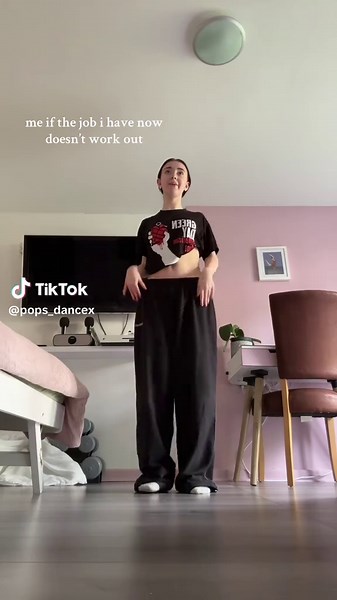 Achieving the Splits in Dance Training