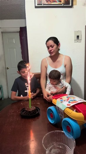 Así pasamos su primer cumpleaños 🥹 Yo estaba demasiado sensible ❤️‍🩹 Mi esposo se fue 🥲 Todo se me juntó 💔 #Primer cumpleaños #mamatrabajadora #cumpleaños #bebe #minivlog
