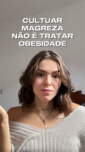 Monique Fonseca | Nutricionista on Instagram: "Sempre que faço vídeos criticando frases e pontos do culto à magreza, recebo mensagens de mulheres que estão emagrecendo e não compreendem que culto da magreza não é sinônimo de tratamento responsável da obesidade. . Já sofri ataques por levantar essa bandeira. Fiquei um tempo sem falar sobre, mas hoje reuni todas as palavras que sinto serem necessárias para o debate. . Referencia dos dados apresentados: ABP. ABP TV - A epidemia de transtornos alime