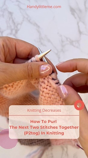 Learn how to P2tog in knitting with this video tutorial. Learn everything about knitting decreases here - https://www.handylittleme.com/how-to-decrease-knitting/ #Knitting #howto #videotutorial #freeknittingpattern #tutorial #knittingtutorial | Handy Little Me