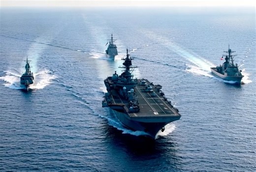 Two Flags, One Message: U.S. Navy and Royal Australian Navy Challenge the South China Sea” #SouthChinaSea #USNavy #RoyalAustralianNavy #AlliedPower #FreedomOfNavigation #NavalShowOfForce #IndoPacific #SeaDominance #StrategicWaters | Navy History