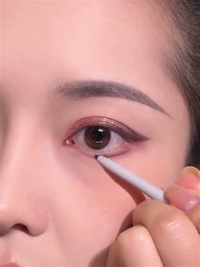 Eyeliner Made Easy 👁️ | Simple Beginner Eyeliner Tutorial | Step-by-Step Eye Makeup Guide #shorts