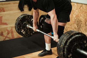 The Best 10 Week Powerlifting Program For Strength Gains (With PDF)