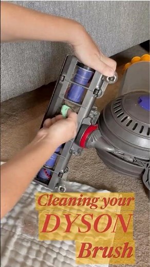 Cleaning the brush on your DYSON Ball Vacuum ~ #cleaning #dysonvacuum #diyrepair
