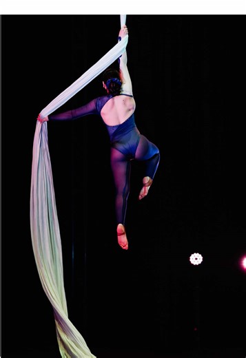 Mastering Aerial Silks: Strengthen Your Hand Grip