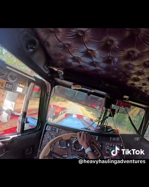 Clearly I’ll Go Places No One Else Will Ever Go ! It’s All Good Long As Nothing Gets Broken! #heavyhaulingadventures #cummins600hp #straightpipessavelives #kenworthw900 #heavyequipment