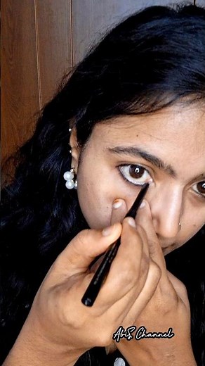 Small eyes? Try this makeup trick to make it look bigger ♥️