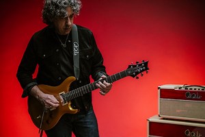 The SE DGT brings PRS artist David Grissom’s signature model to the SE Series for the first time. Learn more: https://www.prsguitarseurope.com/2023/01/se-dgt/ | PRS Guitars Europe