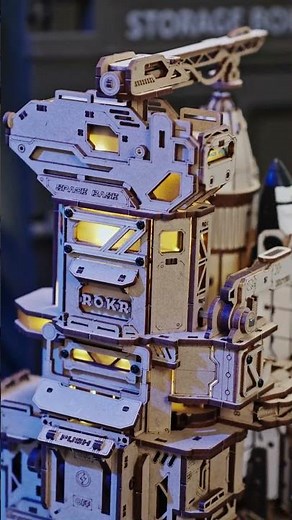 A replica of the legendary spacecraft | ROKR Space Shuttle Model Kit