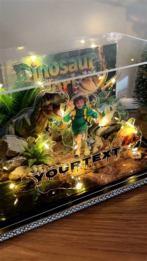 3D dinosaur standee display – a miniature Jurassic world inside a tiny box!