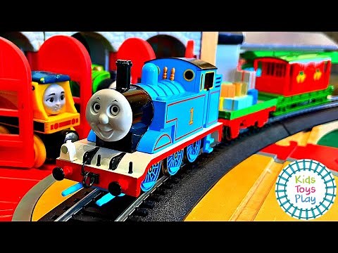 Thomas & Friends Bachmann HO Scale Train Wooden Railway Layout