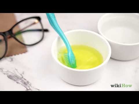 2 Ways to Clean Cloudy Eyeglasses Like a Pro