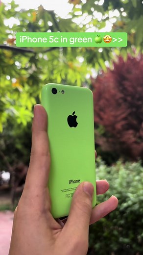 iPhone 5C: Apple's Colorful Era - Unboxing and Nostalgia