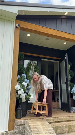 Monday Morning Routine: Realistic Mom Life & Mundane Chores
