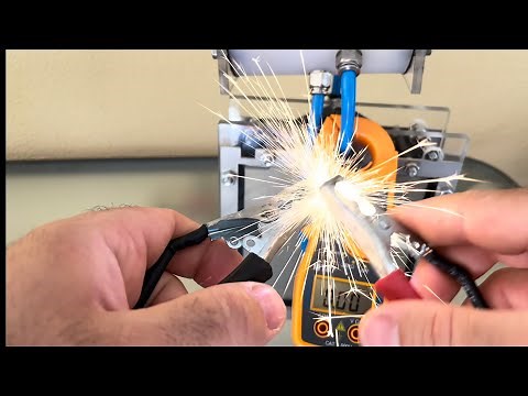 Hydrogen Generator Experiment. Make Fuel from Water. Electrolysis. HHO