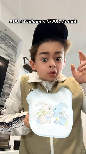 QUAND T’ALLUMES TA PS4🔌🤣#humour #shorts