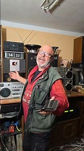 A short selection from a live stream - 80s Vintage Radio TESLA CONDOR and PHILIPS