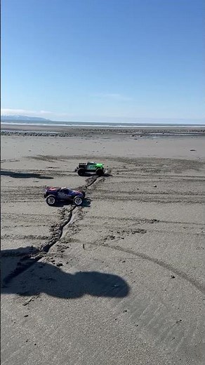 Traxxas nitro rustler VS Arrma Granite 3s brushless!!!