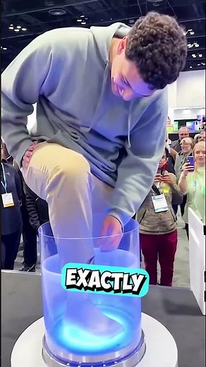 This Is The Future Of Buying Shoes 😳 (@mohe.too/IG)