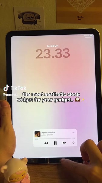 How to Customize iPhone with Cute Widgets