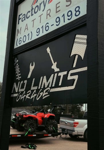 Another custom build rolling out the shop‼️ Built right & ready to party‼️💪🏼 Big shoutout to Two Dime Customs for trusting the NLG team to take this build to the next level‼️🔥 ✅Custom Built Audio Trays ✅Custom Built Cage ✅Custom Built Grille ✅DS18 Audio trays ✅Front Rack ✅Ball Joints ✅Hydro Turf ✅Powder ✅Battery ✅Axles We don’t do average. We build different. #NoLimitsGarage #CustomBuilt #rzr1000 #rzr #sxs