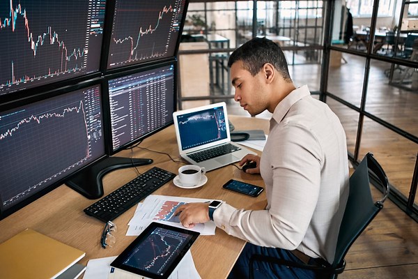 Why Is UiPath Stock Crashing, and is it a Buying Opportunity? | The Motley Fool