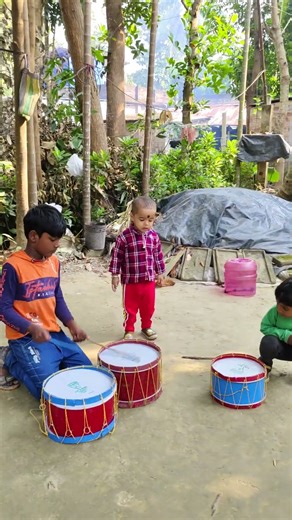 🥰choti bachcha bohat sundar dholok baja rahiti ho 🥰 #shorts #trending #viral