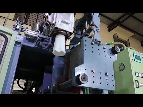 Plastic Bottles Manufacturing Machine