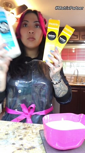 As a #matrixpartner, here is my go-to hair color formula for red on dark hair! The high-Definition series is definitely a must try! @matrix