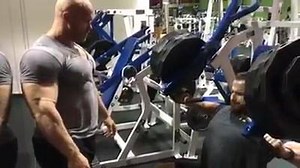 Clip from the workout this morning at Red Rock Fitness OKC #Repost Hypertrophy Coach・・・ Doesn't matter the zip code. Doesn't matter the day. The one thing you can always count on... @ifbbbenpak and myself are always stretching and squeezing our pink dumbbells. | Ben Pakulski IFBB Pro