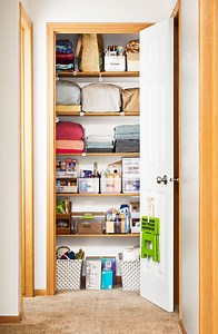 How to Organize a Small Closet with Smart Storage