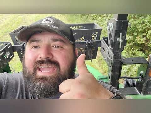 John Deere Quik Knect PTO attachment system