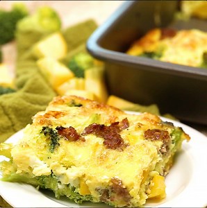 405K views · 23 reactions | It’s so easy to make this Paleo Breakfast Casserole! Get the RECIPE here : https://lowcarbyum.com/easy-paleo-breakfast-casserole-sausage/ | Keto Low Carb Diet | Facebook